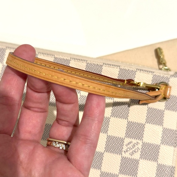 Louis Vuitton Damier Azur MM Pouchette / Clutch - Picture 7 of 13
